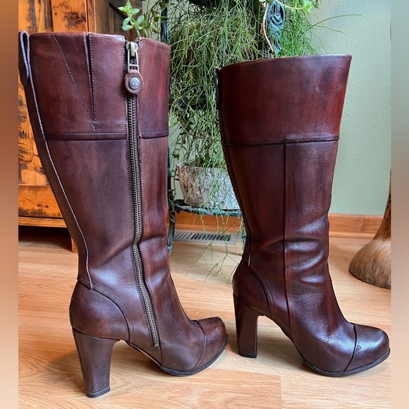 Timberland - Heeled Dark Brown Leather Boots Mid-Calf Height - Size 8 - Picture 6 of 16